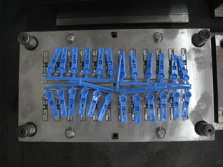 آلة التشكيل بالحقن الأفقية الأوتوماتيكية آلة تصنيع غطاء قاعدة البلاستيك E27