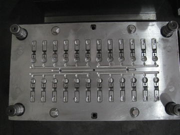 آلة التشكيل والحقن بالنفخ البارد / الساخن عداء متعدد التجاويف H45 - 52 صلابة